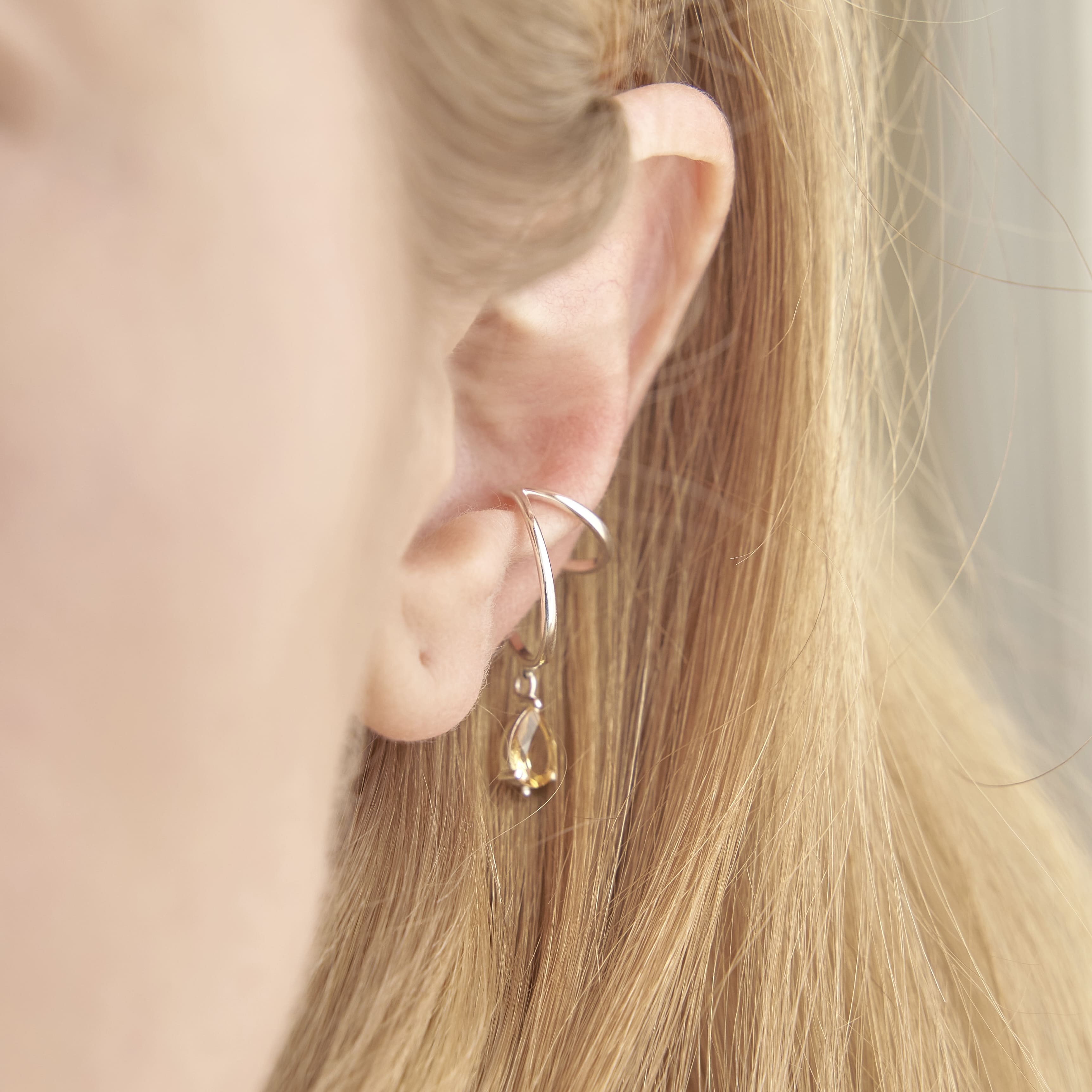 Кафф с камнем Anello Goccia с цитрином в серебре